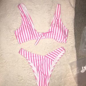 White & pink stripped bikini